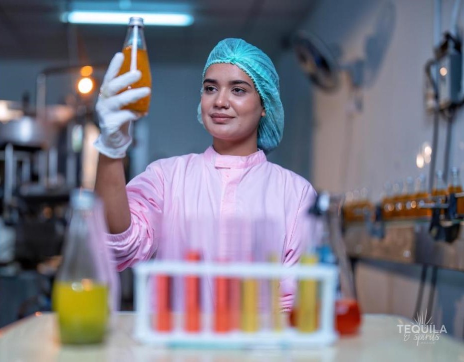 A chemist creating an RTD formulation at the laboratory